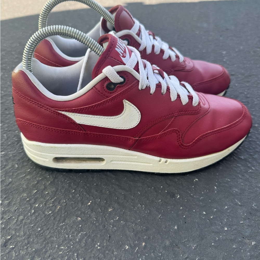 RARE Burgundy NIKE AIR MAX 1 Shoes 943757-900 Size 8